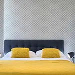 Hedone Luxury Apartment With Free Parking